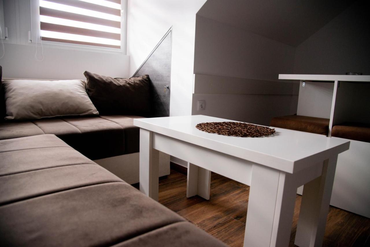 Sobe i Apartmani Casa Mia Pecinci Esterno foto