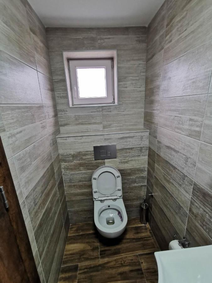 Sobe i Apartmani Casa Mia Pecinci Esterno foto