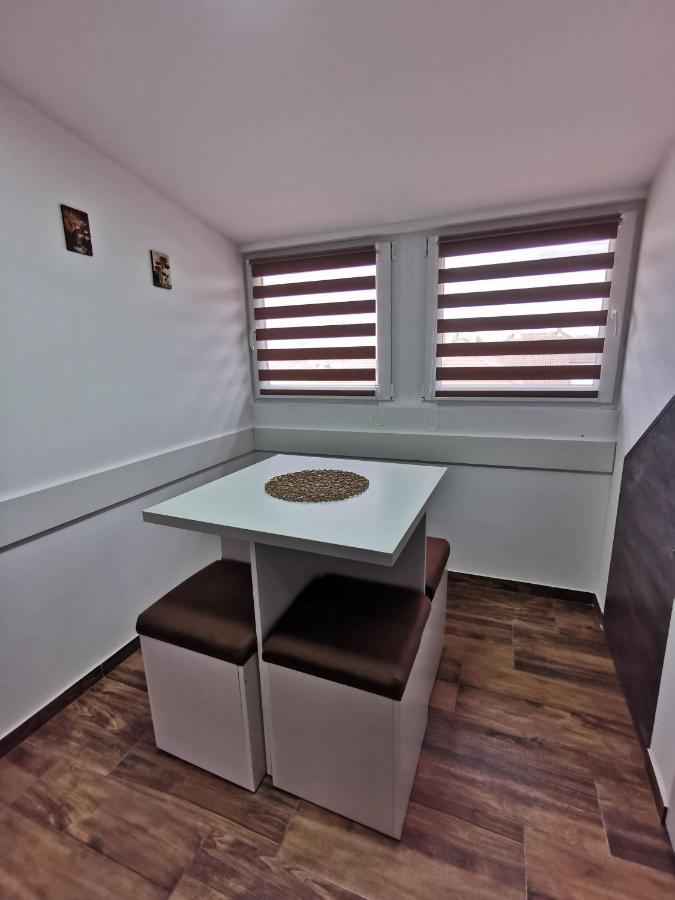 Sobe i Apartmani Casa Mia Pecinci Esterno foto