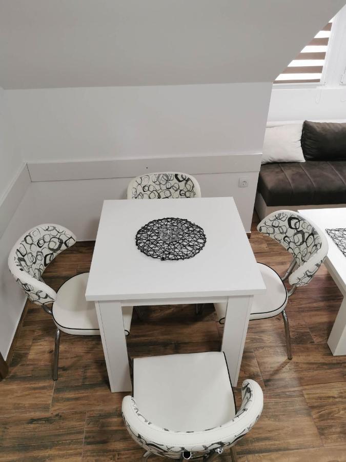 Sobe i Apartmani Casa Mia Pecinci Esterno foto
