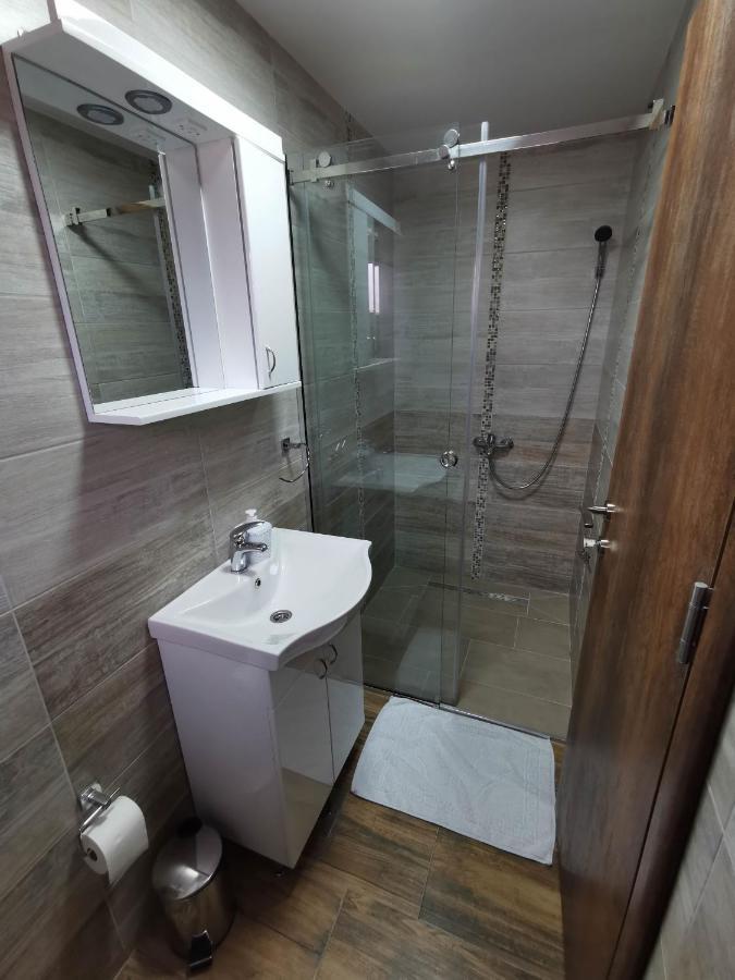 Sobe i Apartmani Casa Mia Pecinci Esterno foto