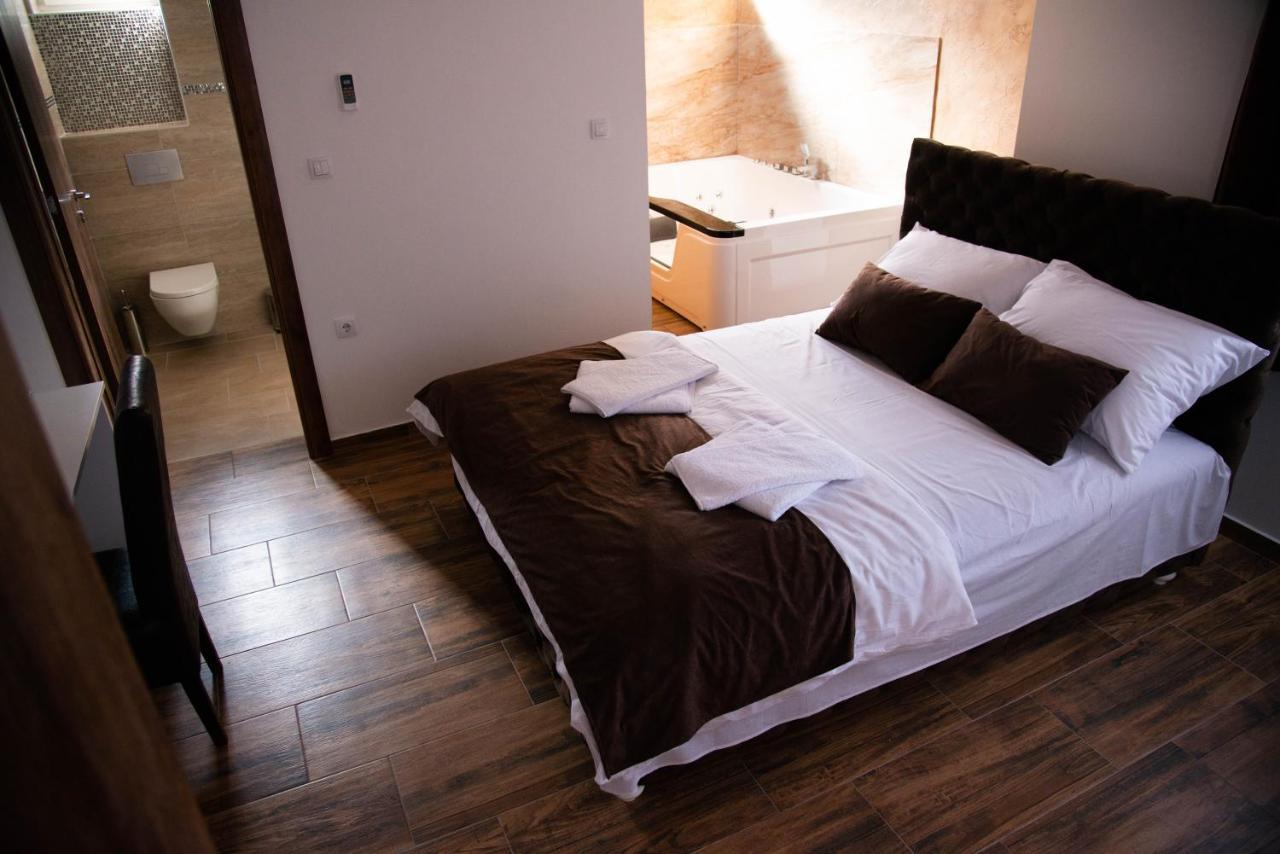 Sobe i Apartmani Casa Mia Pecinci Esterno foto