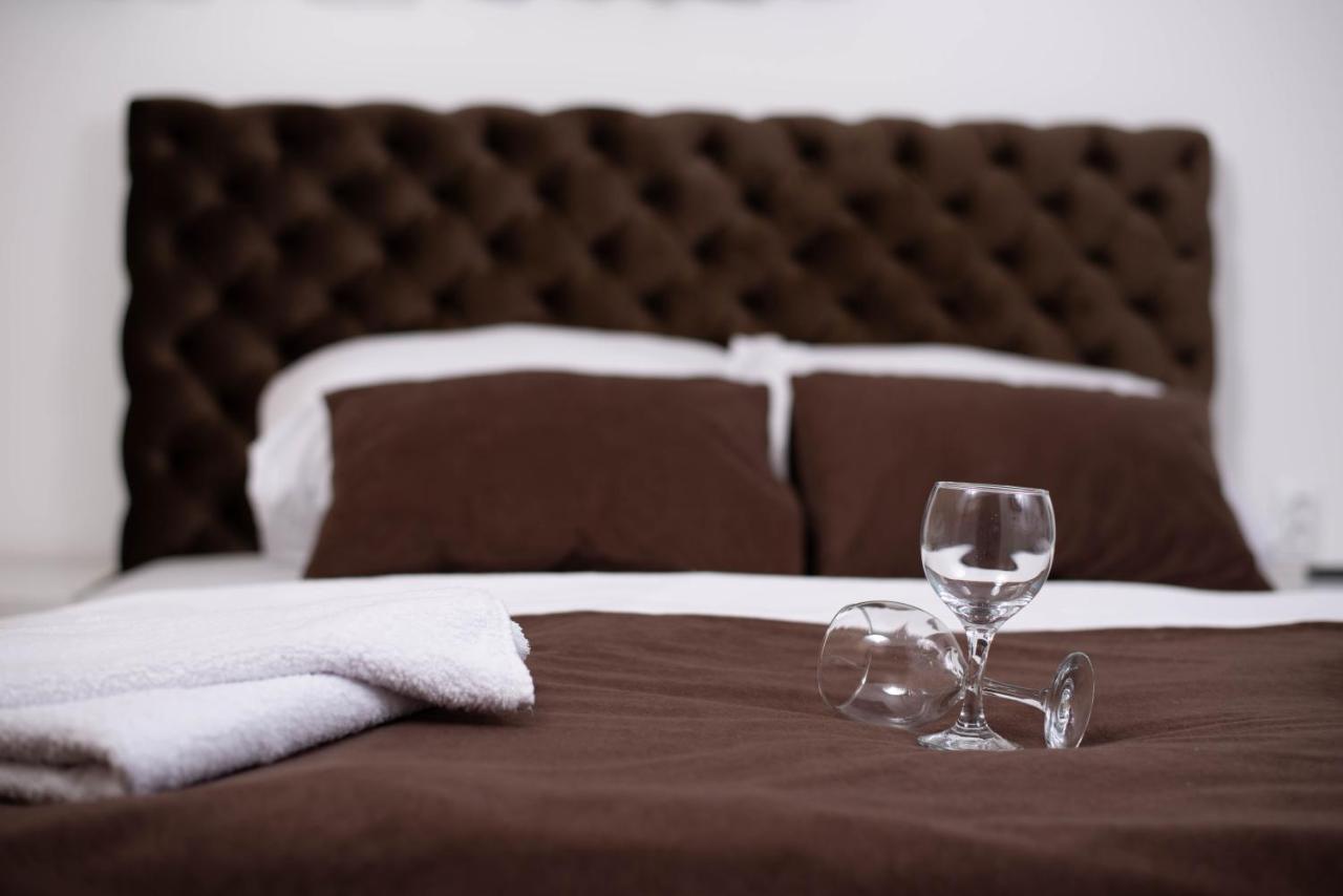 Sobe i Apartmani Casa Mia Pecinci Esterno foto